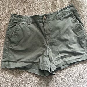 COPY - Ann Taylor LOFT The Washed Twill‎ Short 6” Inseam in Black Size 8 EUC